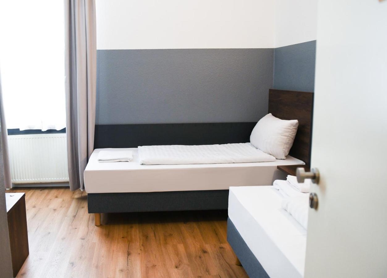 Hotel Apadana Frankfurt Φραγκφούρτη Εξωτερικό φωτογραφία