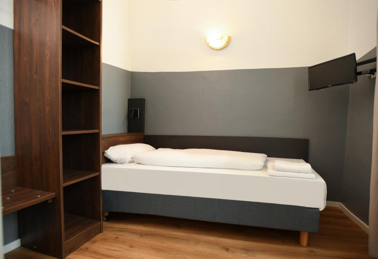 Hotel Apadana Frankfurt Φραγκφούρτη Εξωτερικό φωτογραφία