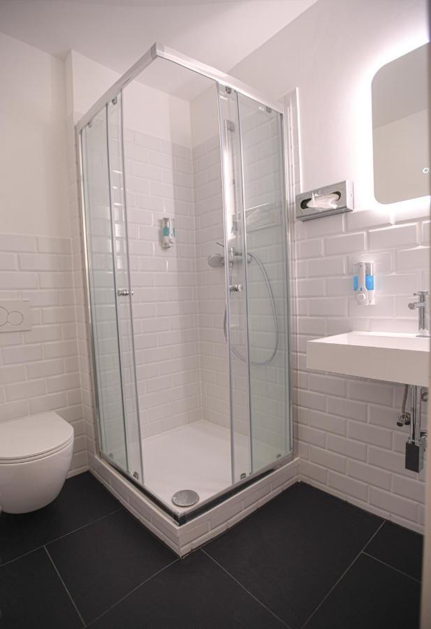 Hotel Apadana Frankfurt Φραγκφούρτη Εξωτερικό φωτογραφία