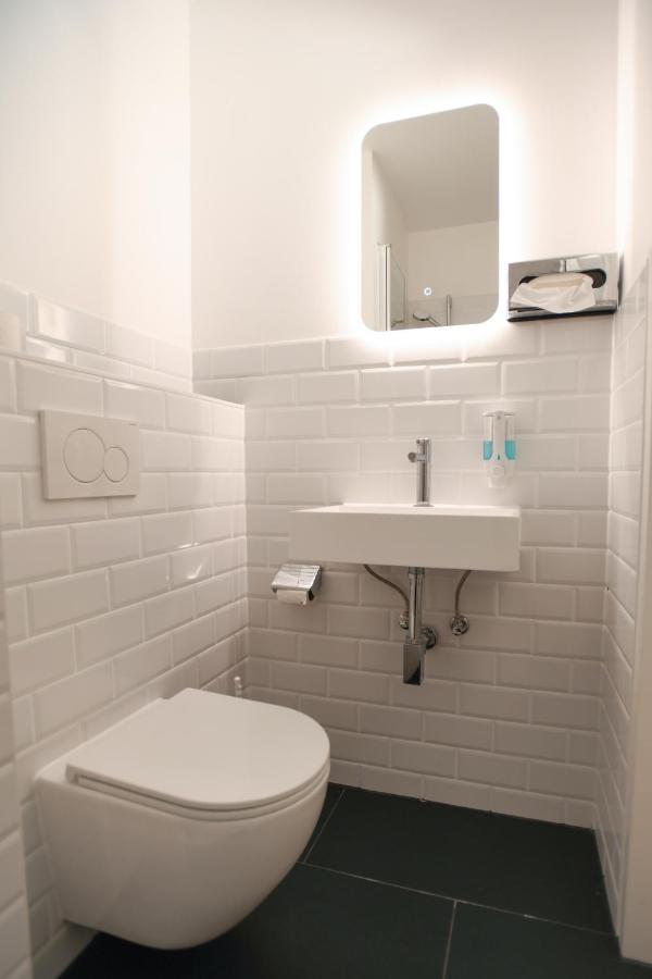 Hotel Apadana Frankfurt Φραγκφούρτη Εξωτερικό φωτογραφία