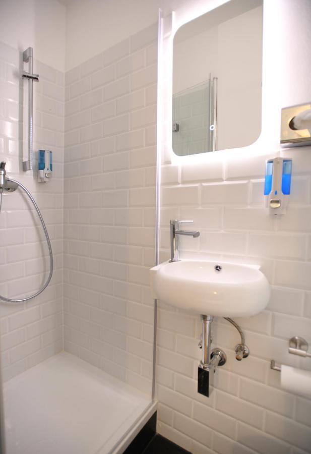 Hotel Apadana Frankfurt Φραγκφούρτη Εξωτερικό φωτογραφία