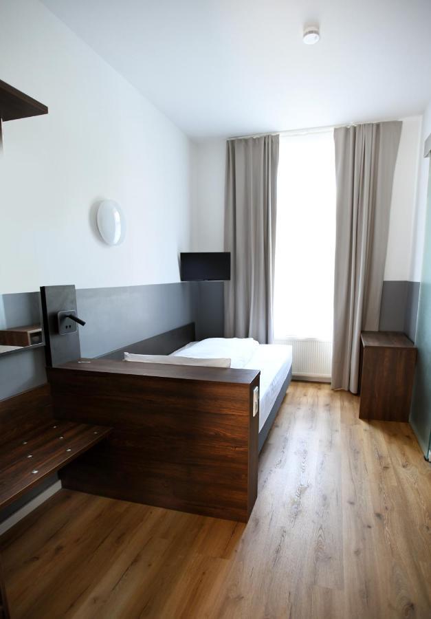 Hotel Apadana Frankfurt Φραγκφούρτη Εξωτερικό φωτογραφία