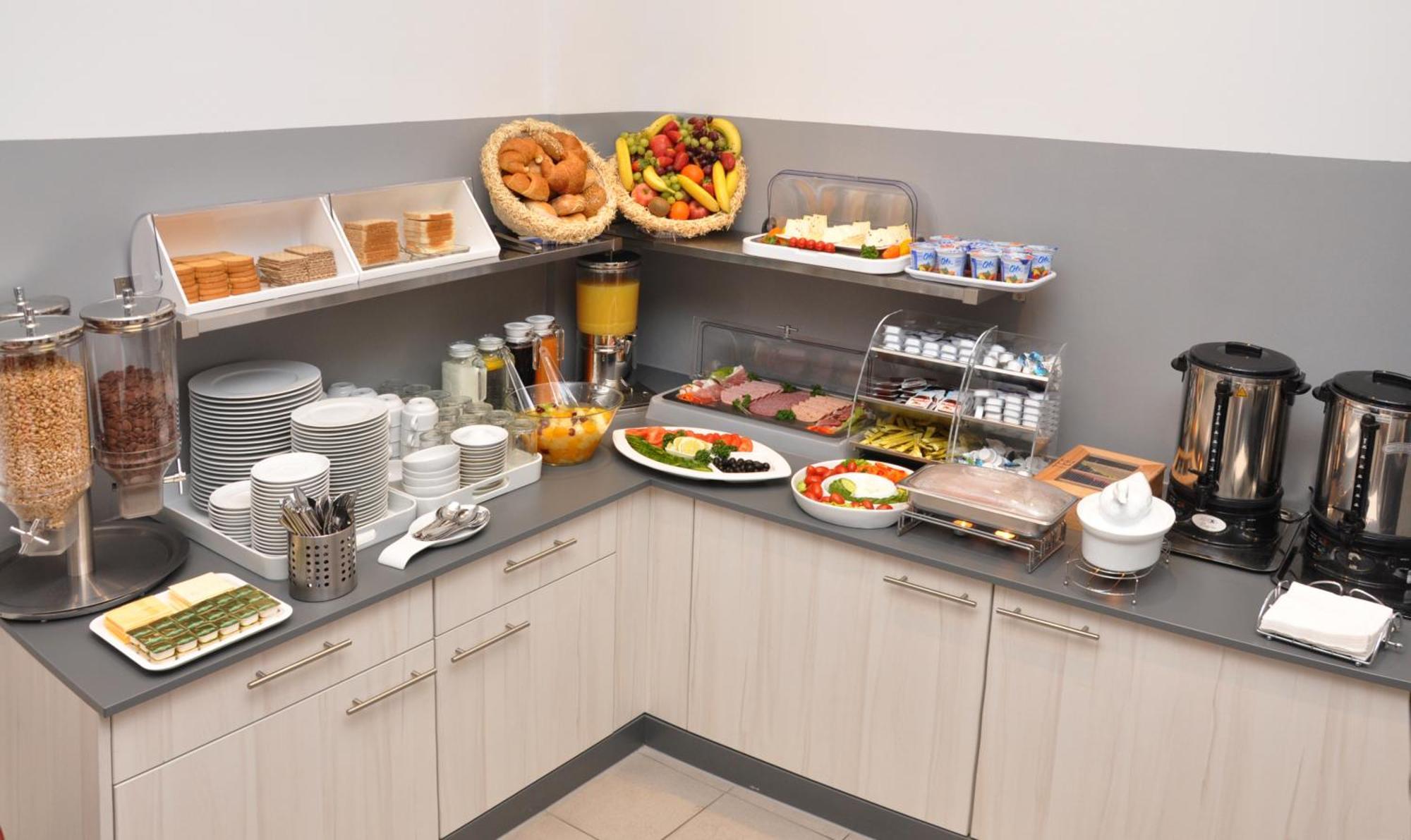 Hotel Apadana Frankfurt Φραγκφούρτη Εξωτερικό φωτογραφία