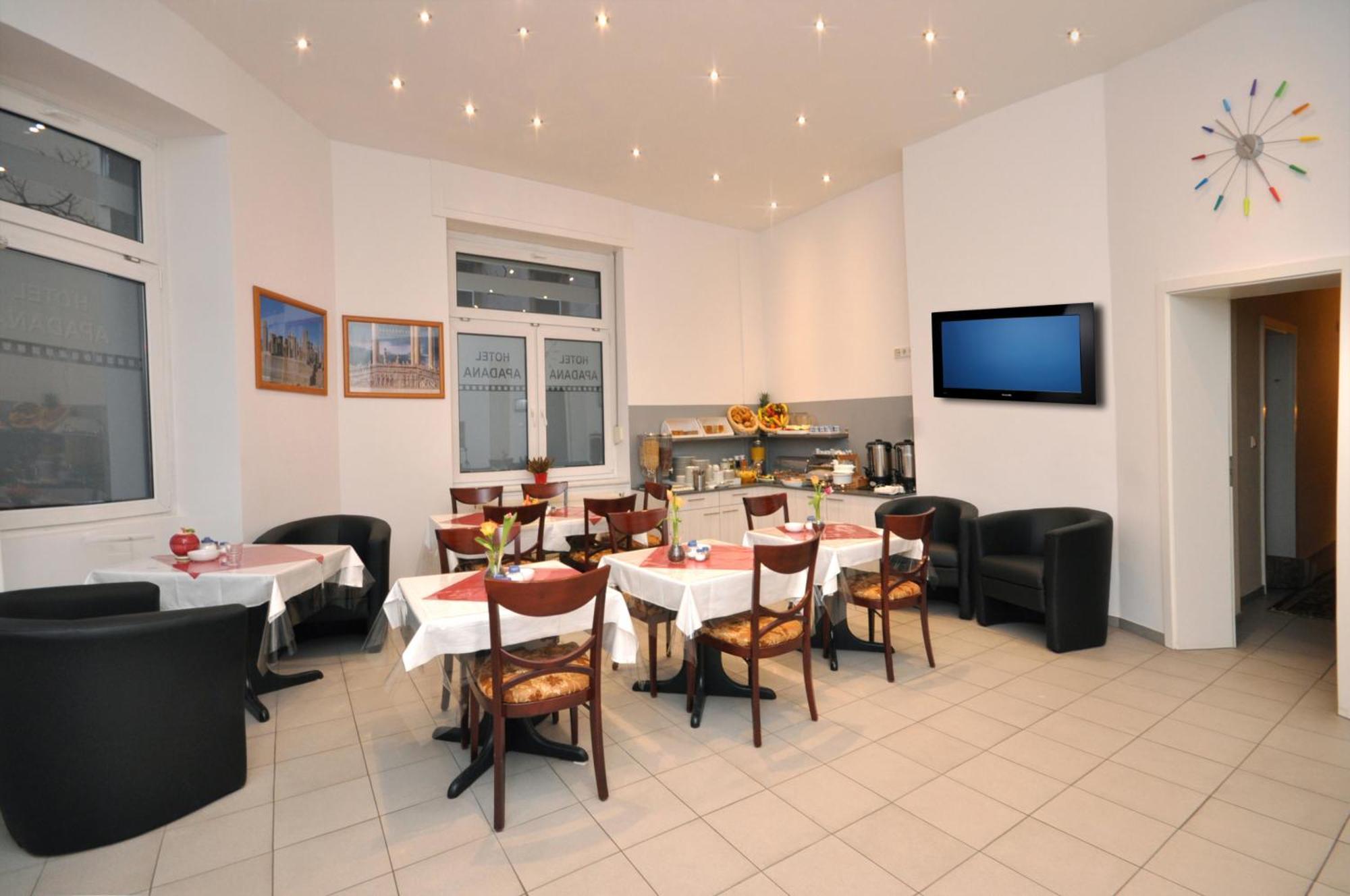 Hotel Apadana Frankfurt Φραγκφούρτη Εξωτερικό φωτογραφία