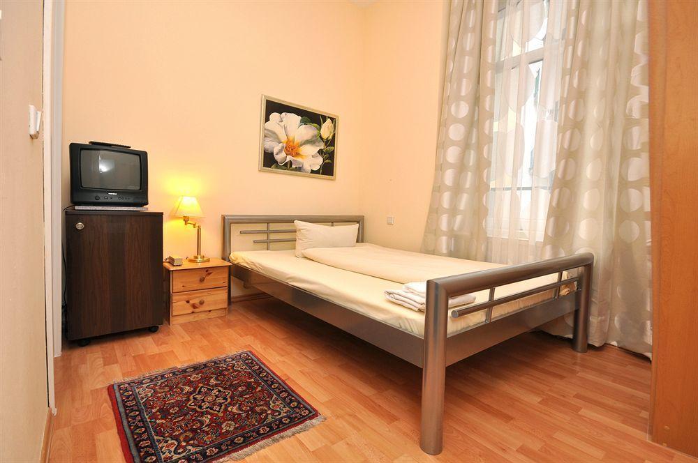 Hotel Apadana Frankfurt Φραγκφούρτη Εξωτερικό φωτογραφία